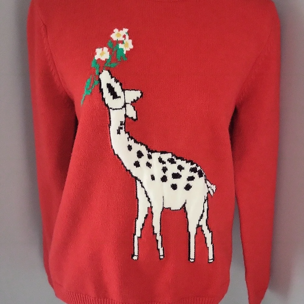 Red Deer Pattern Sweater - Picture 3 of 11